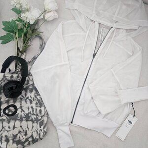 NWT Alo Yoga Aqua Jacket White Cropped Hooded Windbreaker Size M